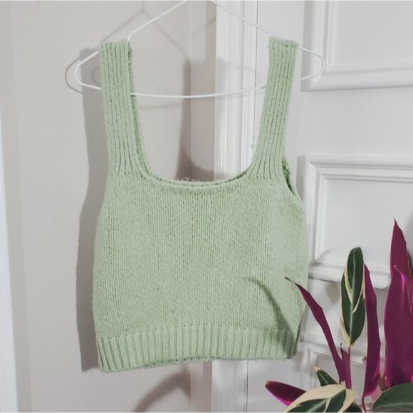 ENGLISH FACTORY Soft Green Knit Tank with Embroidered Floral Detail- Size L - Picture 11 of 15